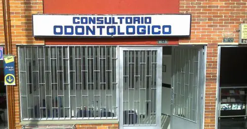 CONSULTORIO ODONTOLOGICO GOMEZ CONSULTORIO ODONTOLOGICO GOMEZ